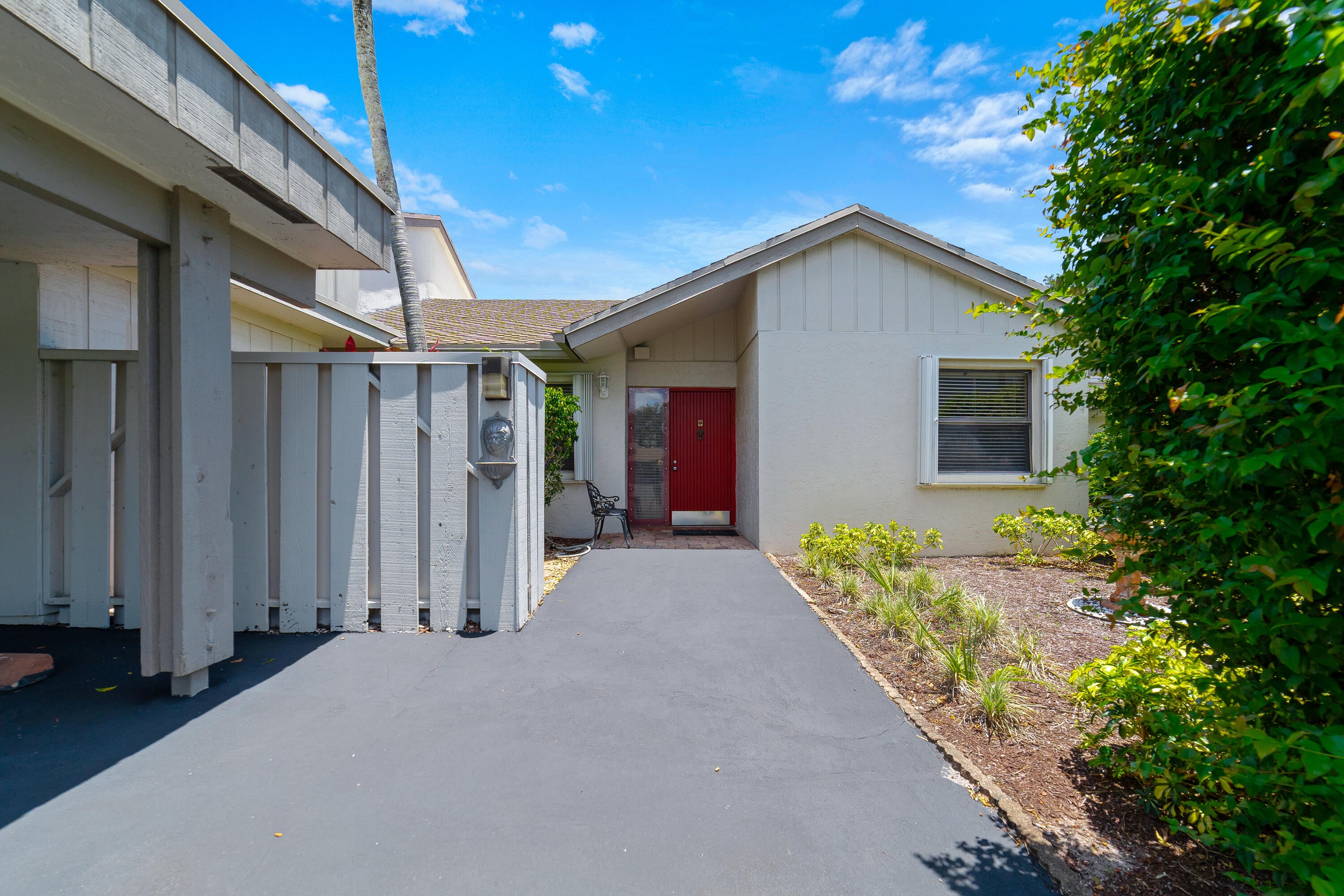 3BR – Townhouse at 302 Deer Creek Wildwood Lane E