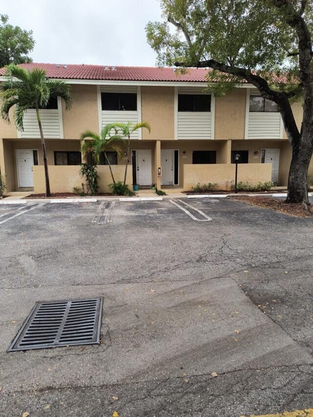 2BR – Townhouse at 9286 NW 40th Street