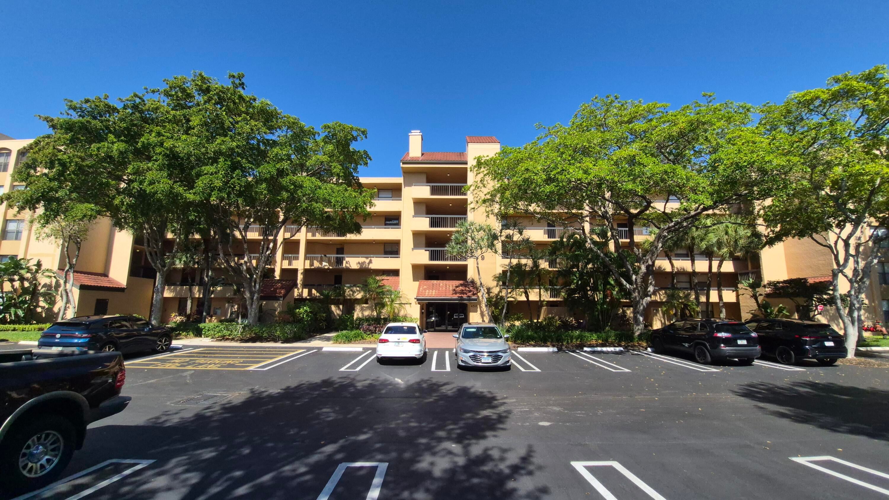 2BR – Condominium at 450 Egret Circle #9510