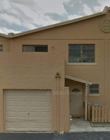 3BR – SingleFamilyResidence at 8016 NW 27th Court