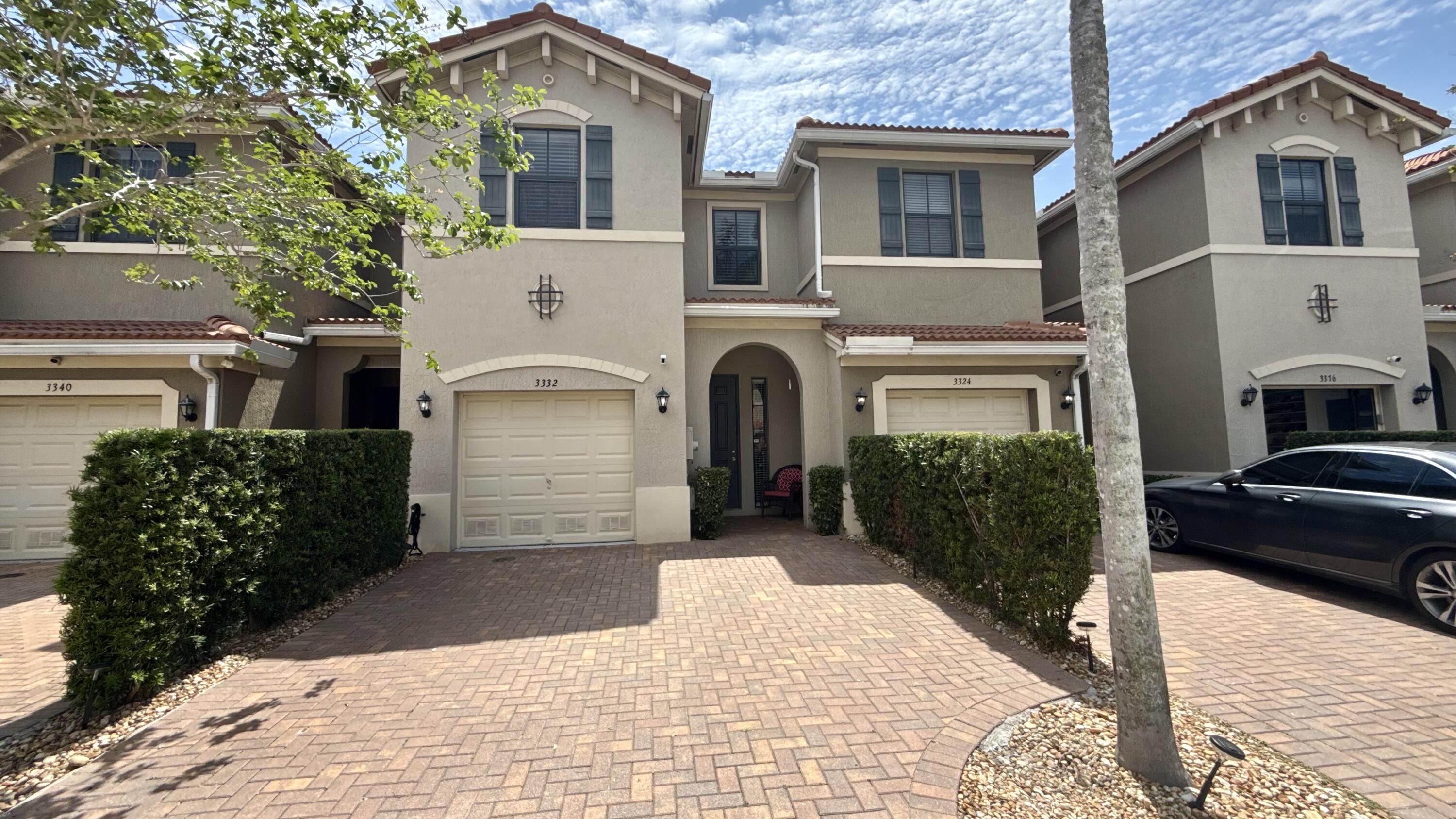 3BR – Townhouse at 3332 NW 10th Avenue