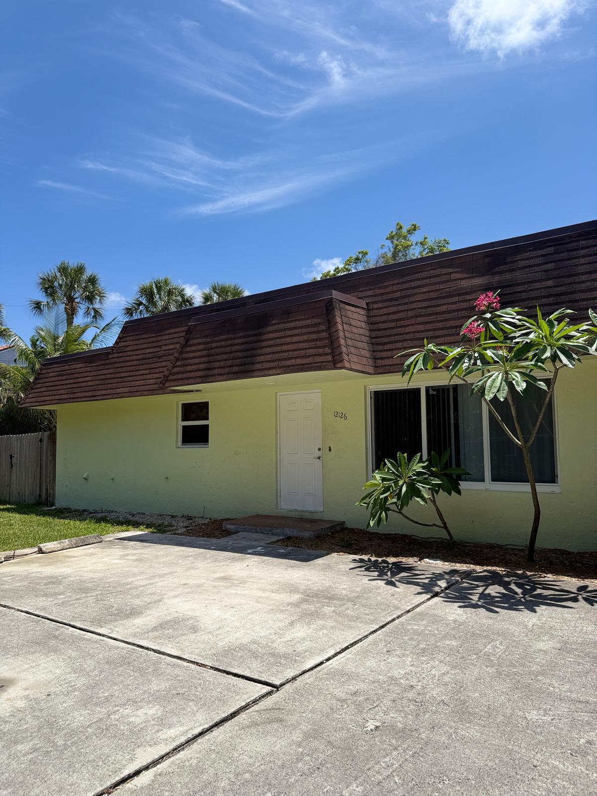 2BR – Townhouse at 12126 Gibbs Road