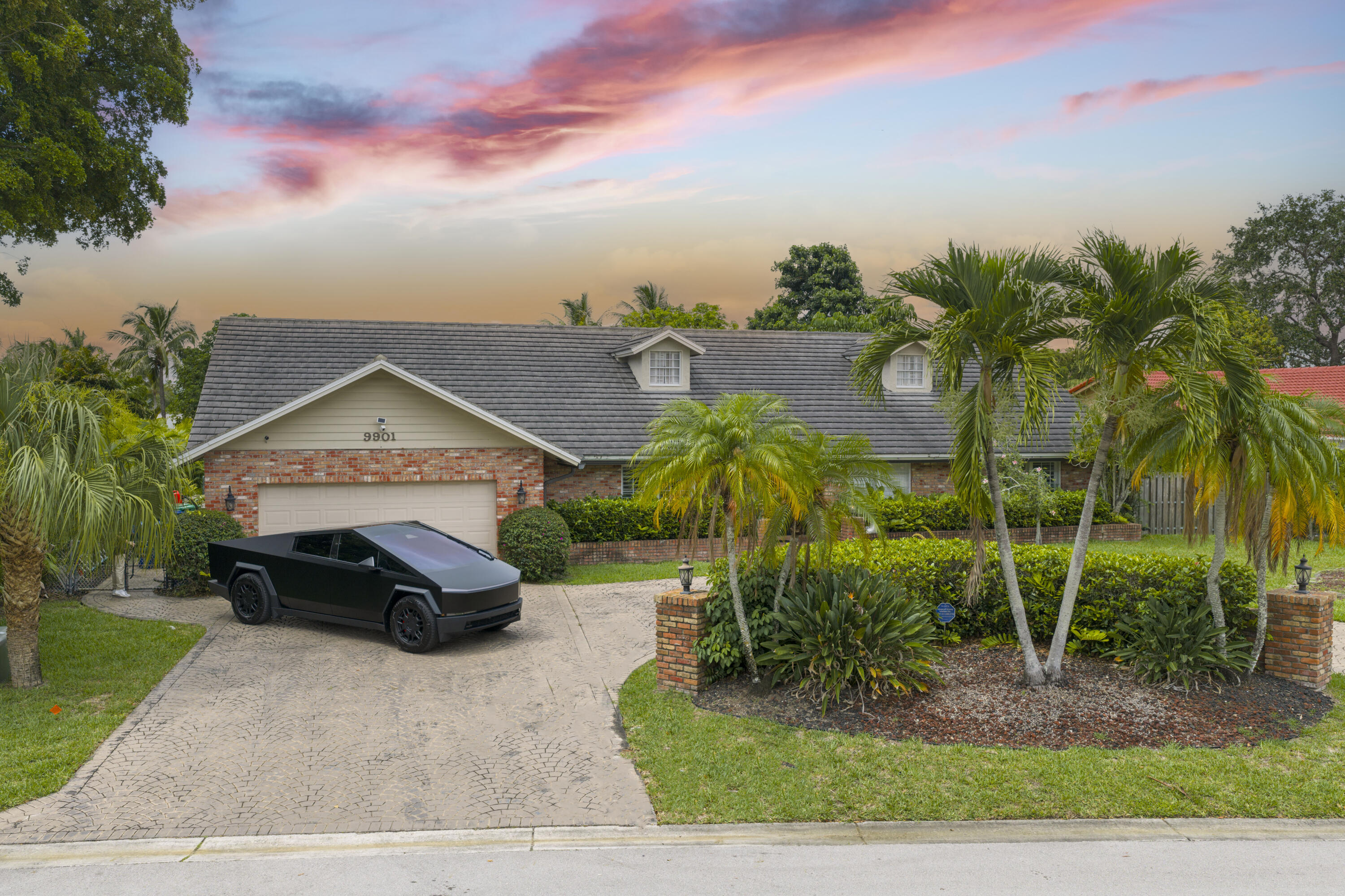 4BR – SingleFamilyResidence at 9901 NW 15th Court