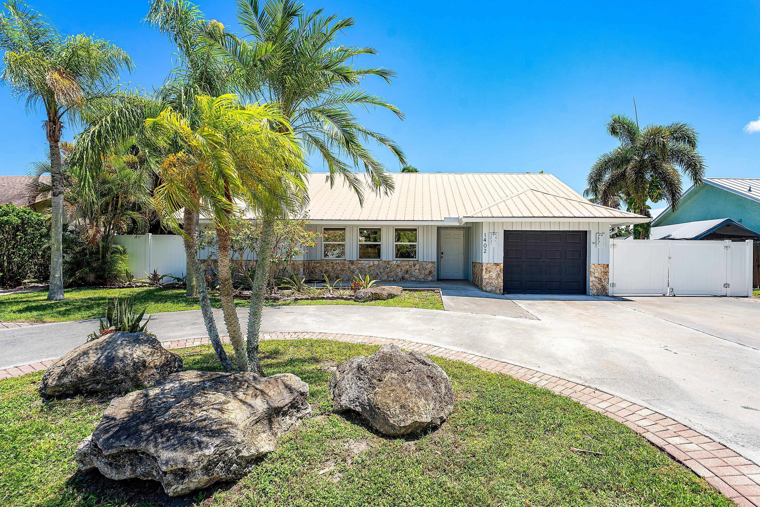 3BR – SingleFamilyResidence at 1402 Cormorant Road